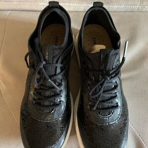 Geox sequin sneakers size 6 1/2